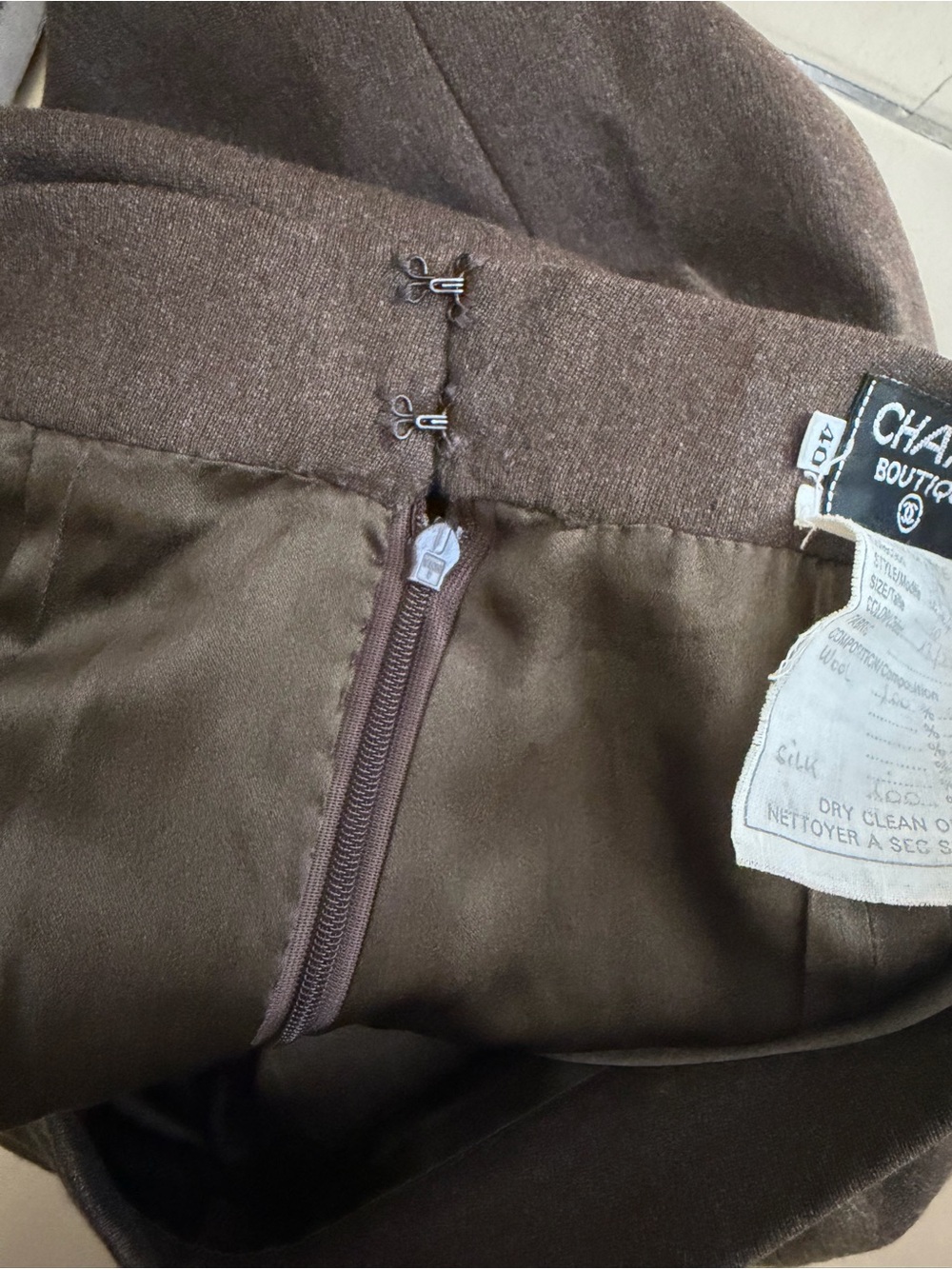 Vintage CHANEL Brown Pencil Skirt with Gold-Logo Buttons - Picture 6 of 6